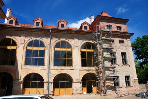 Pietinis fasadas 2014 m. gegužės 22