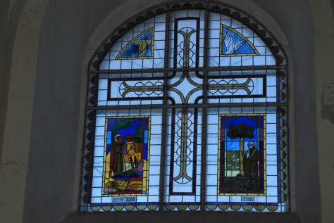 Troškūnų bažnyčios vitražai 2